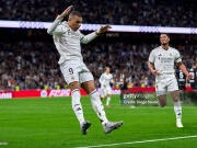 Bóng đá - Mbappe đá phạt san bằng thành tích Ronaldo, ôm chân đau đớn khiến fan Real âu lo