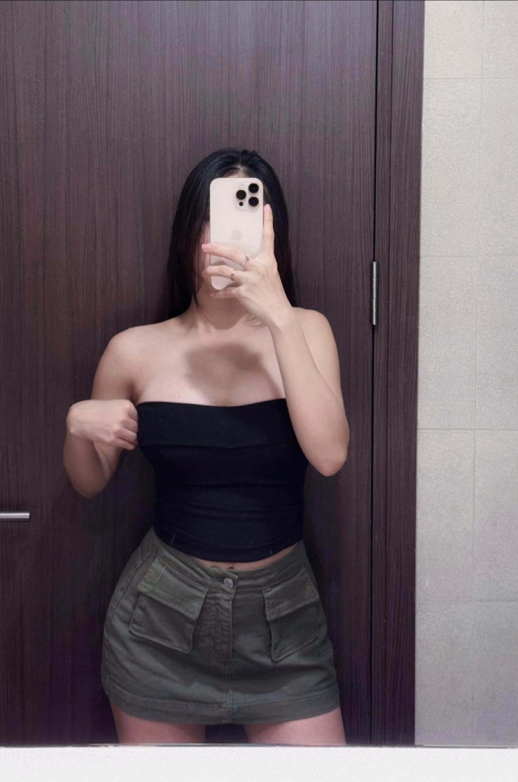 2 mỹ nhân sexy nhất làng WAGs có gu thời trang sau sinh đi ngược số đông, ai nấy đều tấm tắc khen - 16