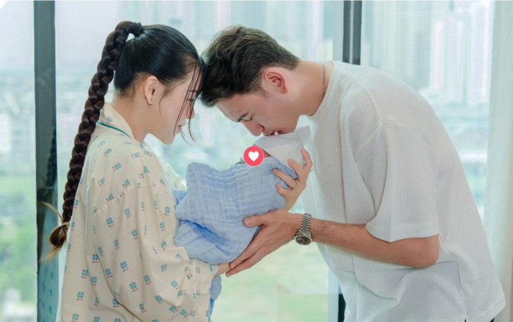 2 mỹ nhân sexy nhất làng WAGs có gu thời trang sau sinh đi ngược số đông, ai nấy đều tấm tắc khen - 14