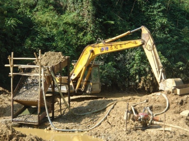 40 mỏ vàng với trữ lượng gần 30 tấn vừa được phát hiện ở những địa phương nào?