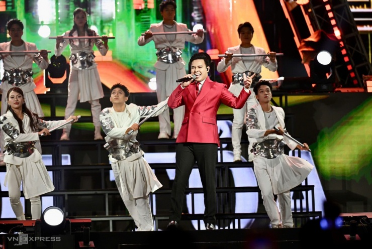 Dàn sao khuấy động sân khấu chào 2026 - 4