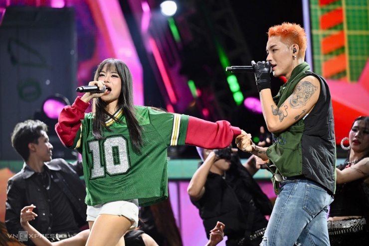 Dàn sao khuấy động sân khấu chào 2026 - 10