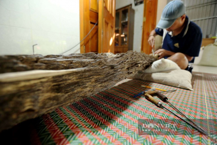 Theo giới chơi trầm, trầm tốc bông chủ yếu được mua để trưng bày, sưu tầm hoặc chế tác các sản phẩm mỹ nghệ cao cấp. Đặc biệt, loại trầm này càng giữ nguyên khối, giá trị càng gia tăng theo thời gian, nên được nhiều người xem như một tài sản có giá trị lâu dài.