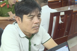 CLIP Công an TPHCM thi hành lệnh bắt "hiệp sĩ" Nguyễn Thanh Hải