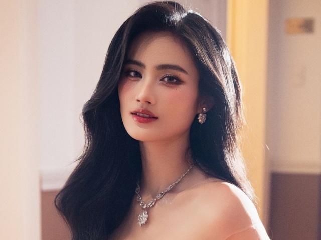 Hoa hậu Ý Nhi: 'Tôi đi làm thêm ở Australia để trưởng thành hơn'