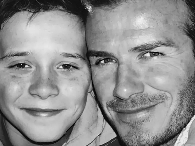 David Beckham đăng ảnh với Brooklyn