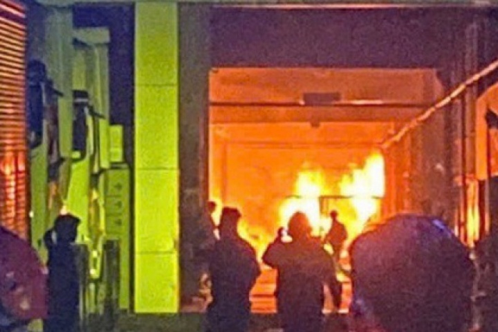 Cháy một công ty phụ tùng ô tô ở TPHCM