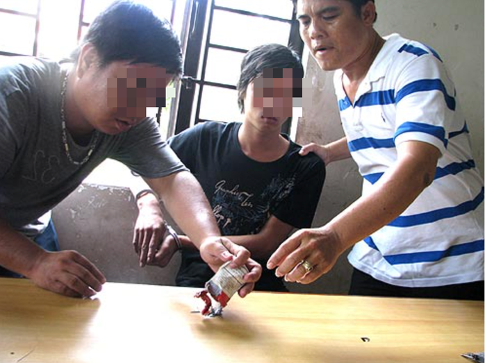 Ông Nguyễn Thanh Hải trong một lần bắt "đinh tặc" khi còn tham gia câu lạc bộ