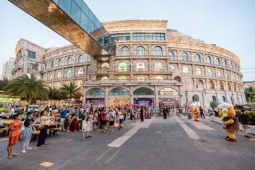 Thị trấn Hoàng Hôn rực sáng Countdown 2026 với ba màn pháo hoa, hút vạn du khách