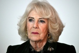 Hoàng hậu Anh trải lòng về chuyện bị quấy rối