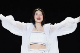 Mỹ Tâm cùng hàng nghìn người đếm ngược đón 2026