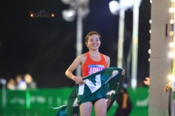 Nguyễn Thị Oanh vô địch giải chạy ngày đầu năm mới 2026