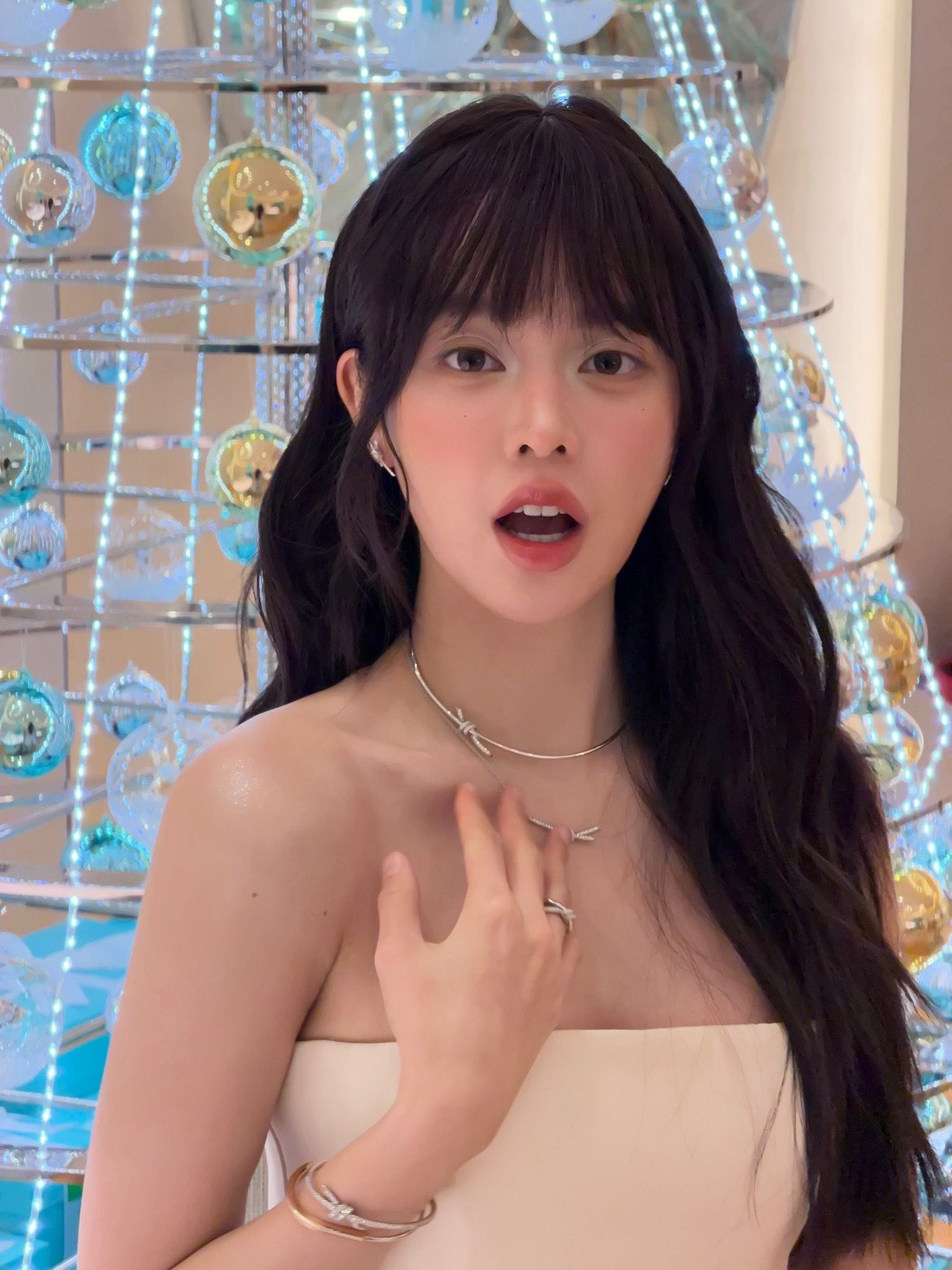 Dàn Hoa hậu rủ nhau để tóc mái thưa: Đỗ Thị Hà ngọt ngào, Thanh Thủy trẻ trung - 6