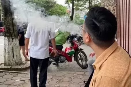 Người hút thuốc lá điện tử sẽ bị phạt đến 5 triệu đồng