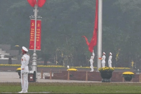 Trang nghiêm Lễ Thượng cờ đầu năm mới trên Quảng trường Ba Đình