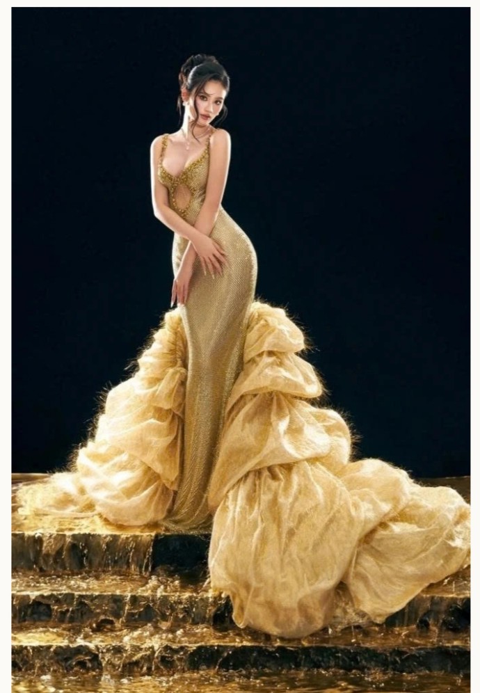 Sao Việt 1/1: Diva Hồng Nhung rạng ngời đón năm mới 2026 - 8