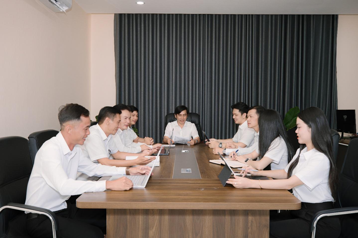 Hình ảnh buổi họp báo cáo &amp; đánh giá chuyến công tác tại Phú Quốc của AGroup Design &amp; Build