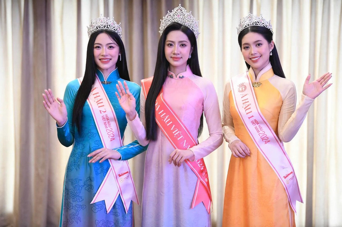 Năm 2025 đầy ý nghĩa và hành trình thăng hạng nhan sắc của Hoa hậu Hà Trúc Linh - 3