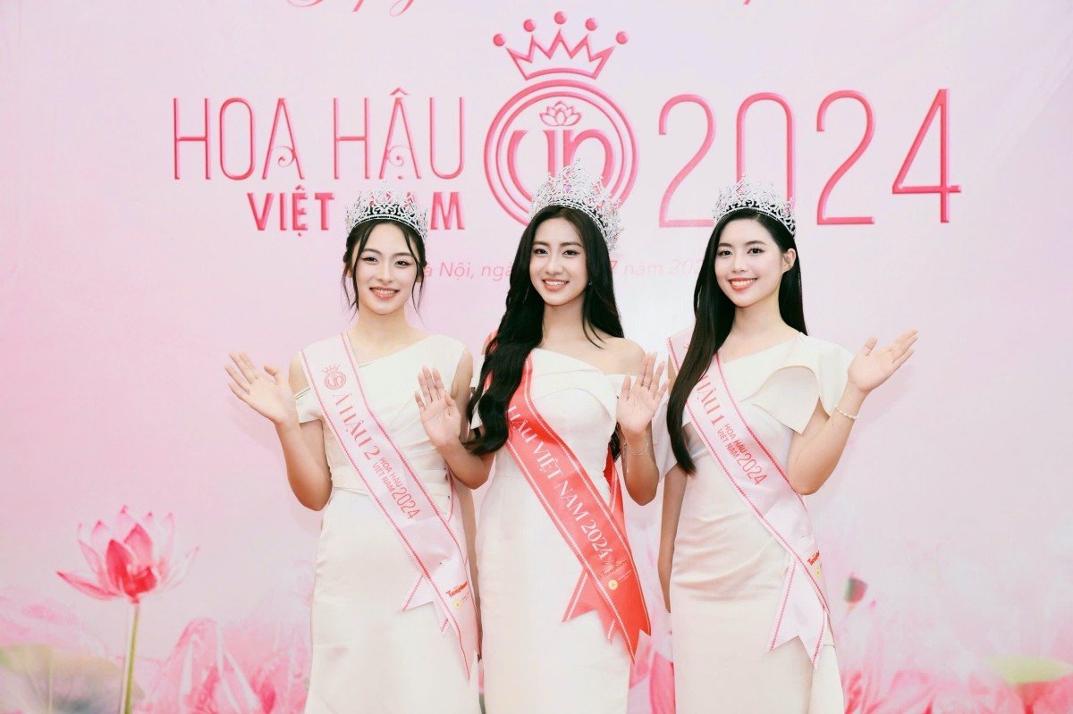 Năm 2025 đầy ý nghĩa và hành trình thăng hạng nhan sắc của Hoa hậu Hà Trúc Linh - 4