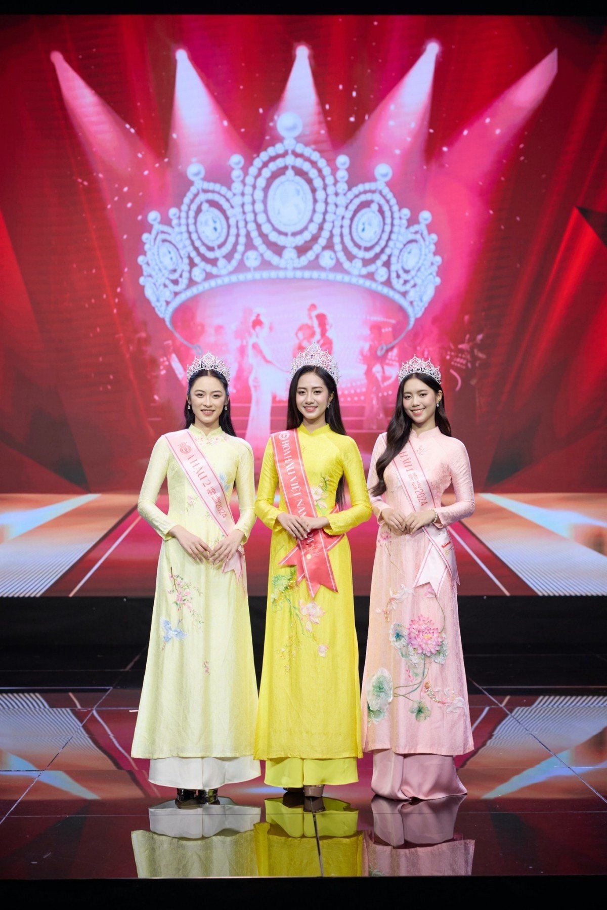 Năm 2025 đầy ý nghĩa và hành trình thăng hạng nhan sắc của Hoa hậu Hà Trúc Linh - 5