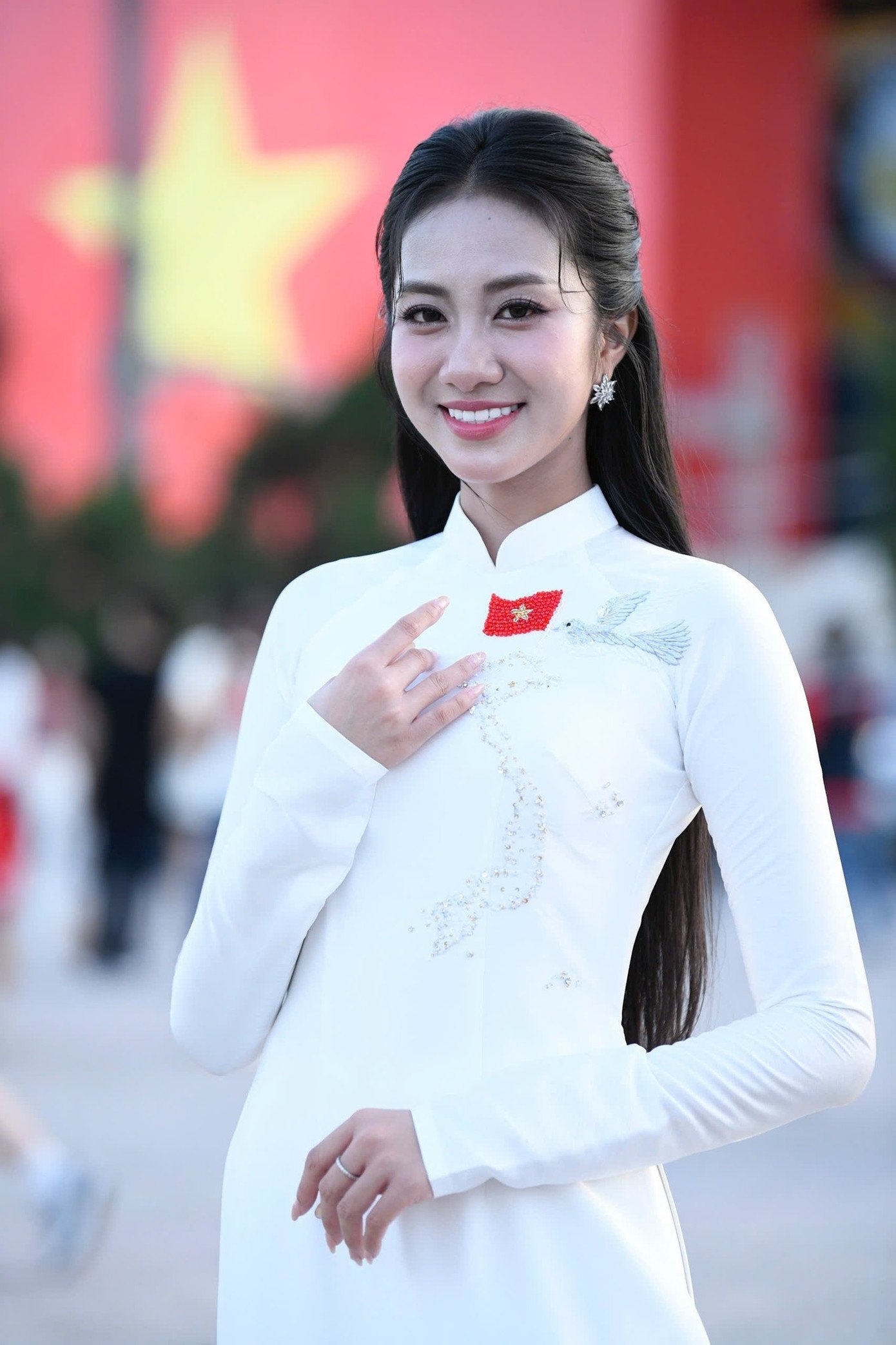 Năm 2025 đầy ý nghĩa và hành trình thăng hạng nhan sắc của Hoa hậu Hà Trúc Linh - 8