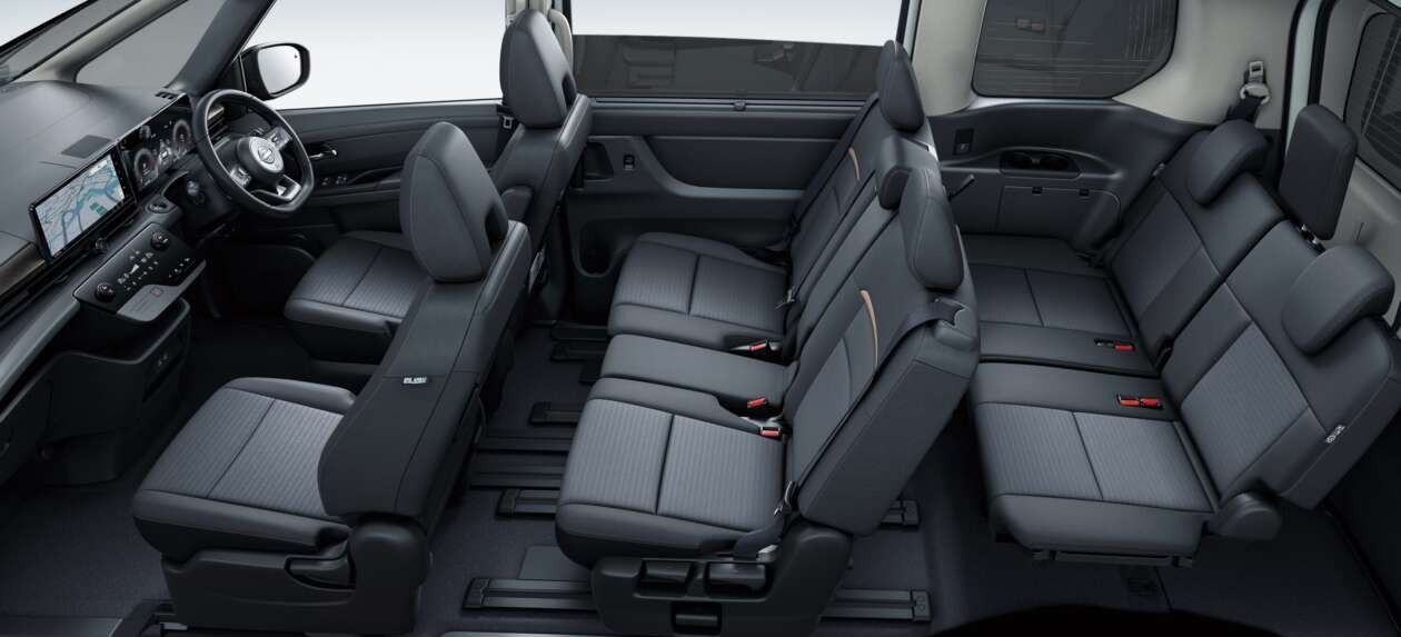 Điểm đột phá nhất trong nội thất của xe là sự xuất hiện của biến thể Multibox (tùy chọn 4 hoặc 5 chỗ).