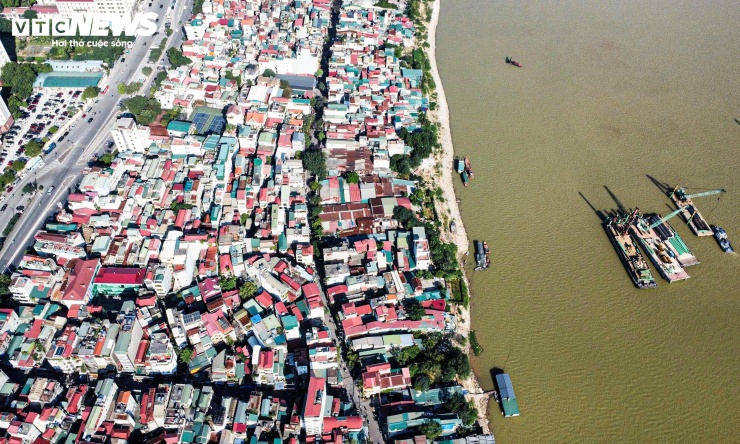 Dự án có điểm đầu từ ngã 5 Trần Hưng Đạo - Trần Thánh Tông - Lê Thánh Tông thuộc địa bàn các phường Cửa Nam, Hai Bà Trưng; điểm cuối kết nối với phố Nguyễn Sơn, thuộc phường Long Biên và Bồ Đề. Chiều dài tuyến khoảng 4,18 km. Trong đó, cầu chính vượt sông Hồng dài 870 m, gồm 6 nhịp, mặt cắt ngang lên tới 43 m.