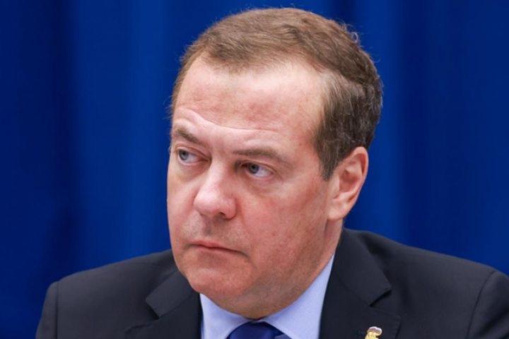 Ông Medvedev: Ukraine sẽ phải trả giá vì vụ tập kích đêm giao thừa