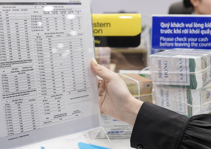 Lãi suất huy động nhích lên thời gian qua