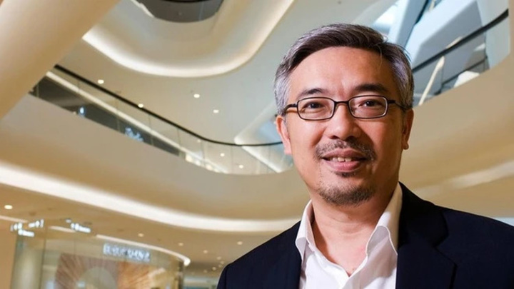 Tos Chirathivat, CEO hiện tại của Central Group là thành viên thế hệ thứ ba của gia đình Chirathivat. (Ảnh: Forbes)