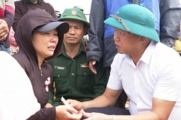 Chính quyền nói gì về thông tin xe bồn chạy qua trước thời điểm xảy ra sập bờ kè làm 4 người chết?