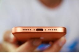 Người dùng iPhone 17 Pro phản ánh lỗi loa phát tiếng rè khi sạc