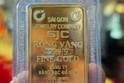 Giá vàng hôm nay (2/1): Giảm sâu 7 triệu đồng/lượng so với "đỉnh", thấp nhất 5 tuần qua