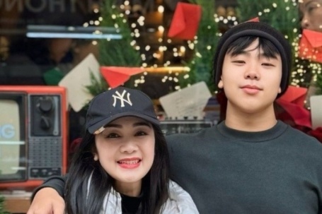 NSND Thu Hà khoe con trai cao lớn, NSND Thanh Lam gây ngỡ ngàng tuổi U60