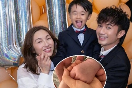 Cổ Cự Cơ đón con thứ hai chào đời