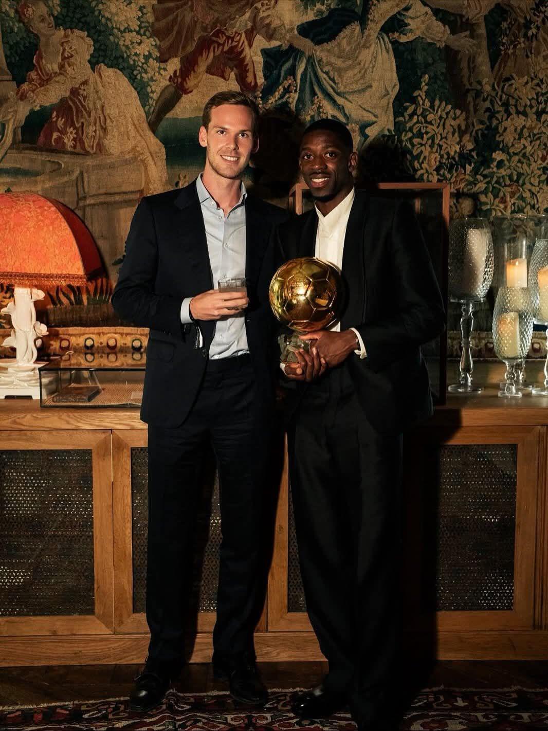 Kyril chụp ảnh cùng tân Quả bóng Vàng Ousmane Dembele&nbsp;