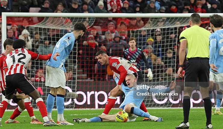 Man City gặp tiếp tục gặp khó ở vòng 20 Ngoại hạng Anh