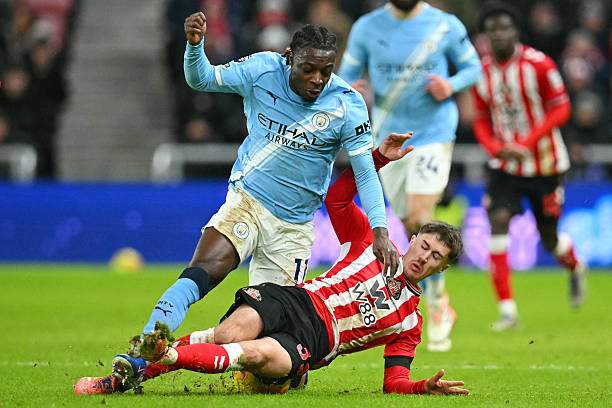 Hàng công Man City bế tắc trước Sunderland và chỉ chơi tốt hơn khi Doku vào sân