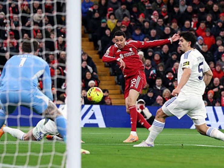 리버풀 경기 장면 이미지