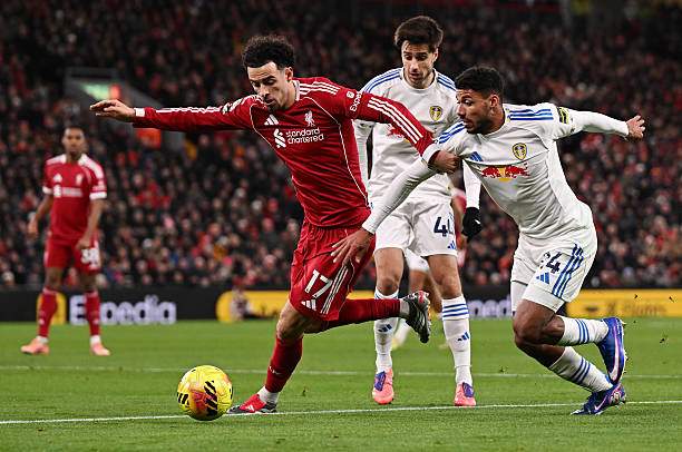 Curtis Jones là cầu thủ lên bóng tốt nhất của Liverpool trong trận này và cả thời gian gần đây