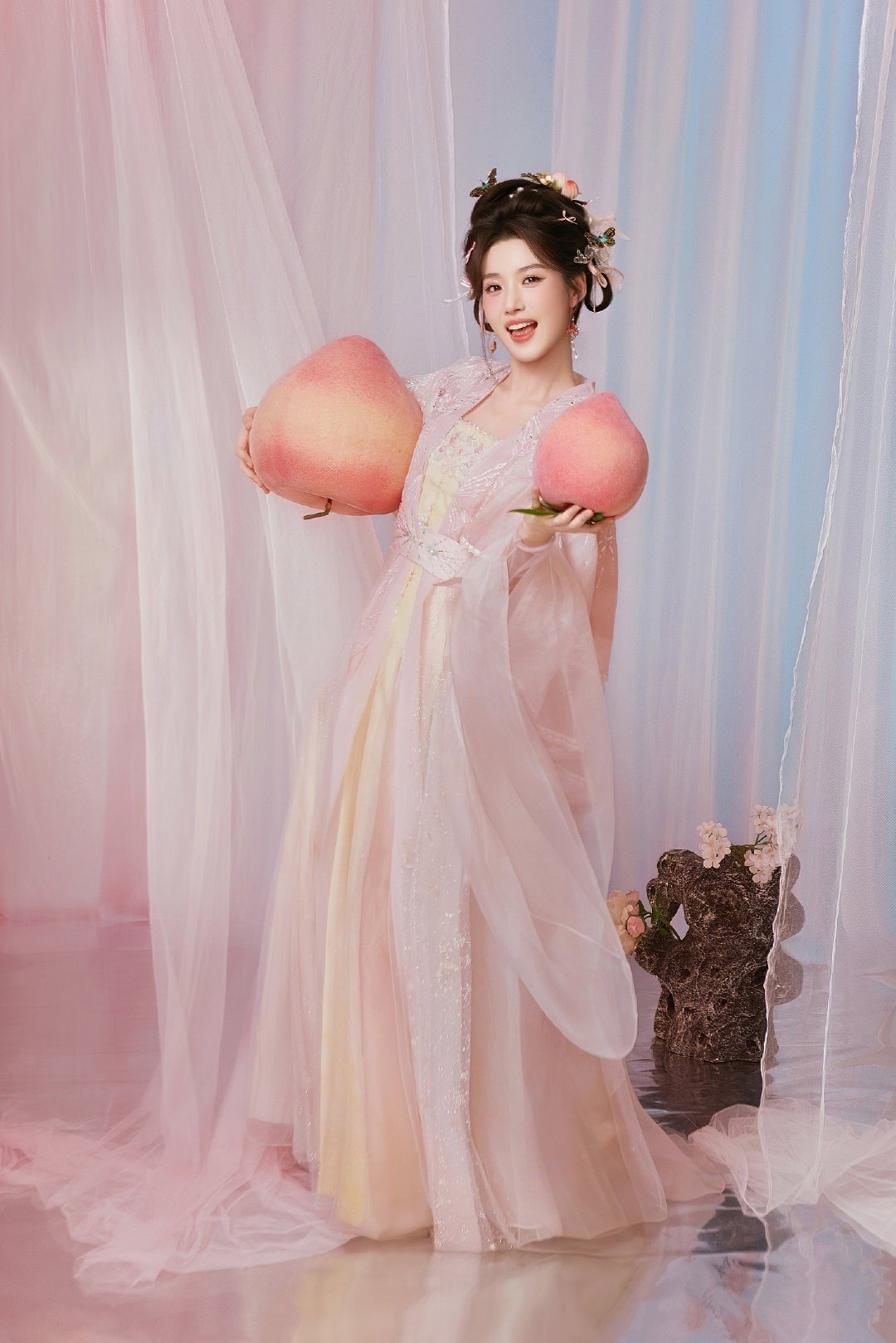 Sao Hoa ngữ có màn lột xác đỉnh cao: Từ "lỗ hổng visual" thành xinh như tiên nữ - 8