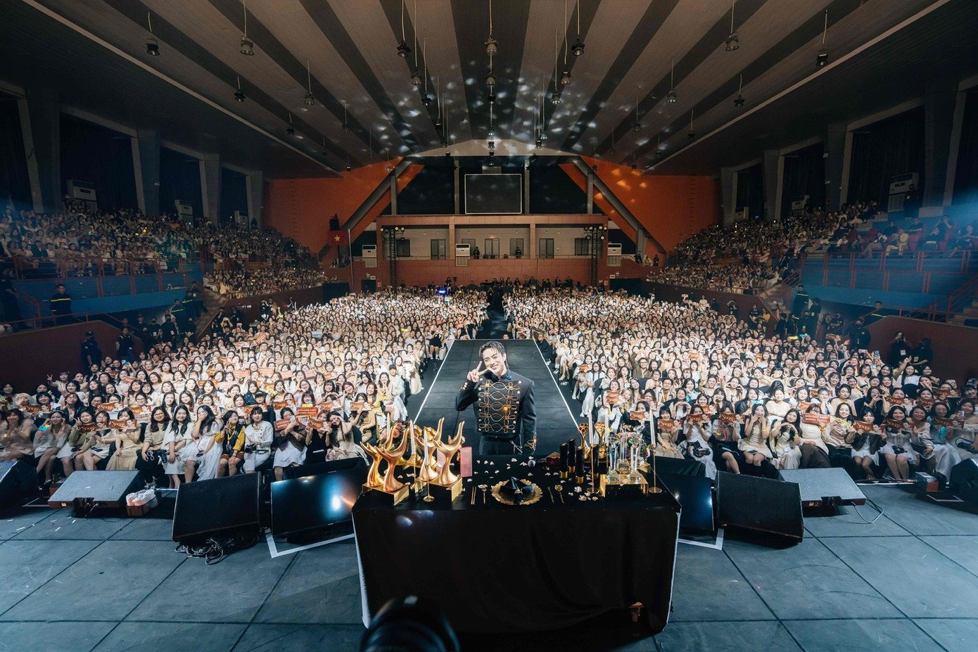 Hình ảnh tổng kết năm 2025 của Anh tài Soobin.