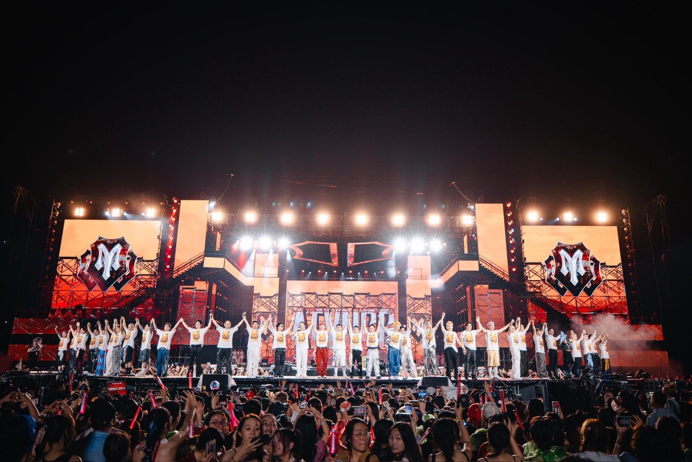 Hình ảnh tổng kết năm 2025 của Anh tài Soobin.