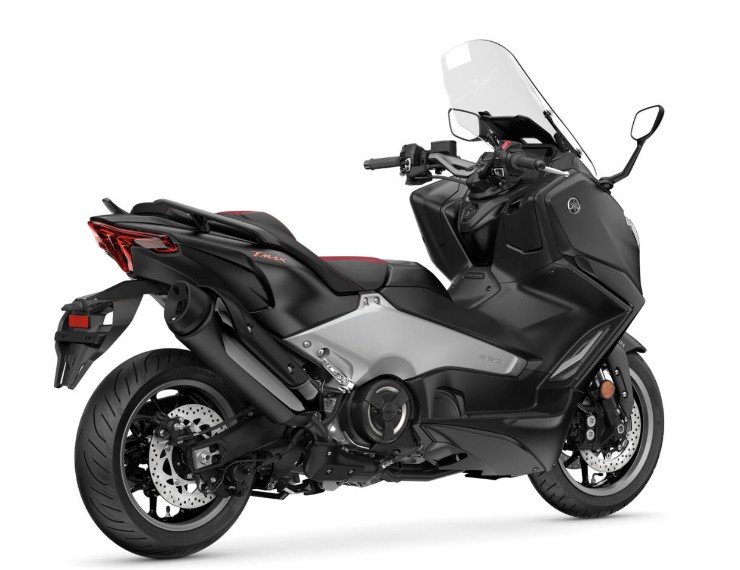 Yamaha TMAX 560 Black Max Edition - "phi thuyền mặt đất" với loạt trang bị ấn tượng - 4