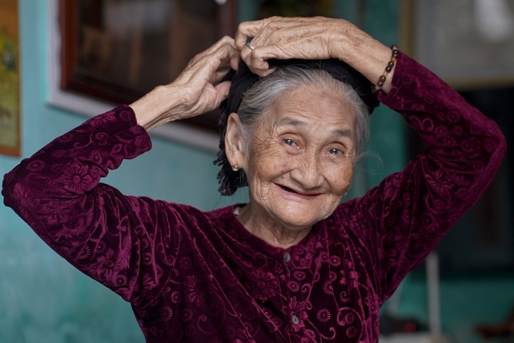 Từ người chèo đò sông Hoài đến 'cụ bà đẹp nhất thế giới' - 4