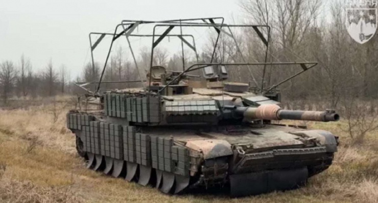 Xe tăng Abrams do Australia viện trợ cho Ukraine được đưa ra chiến trường nhanh chóng.