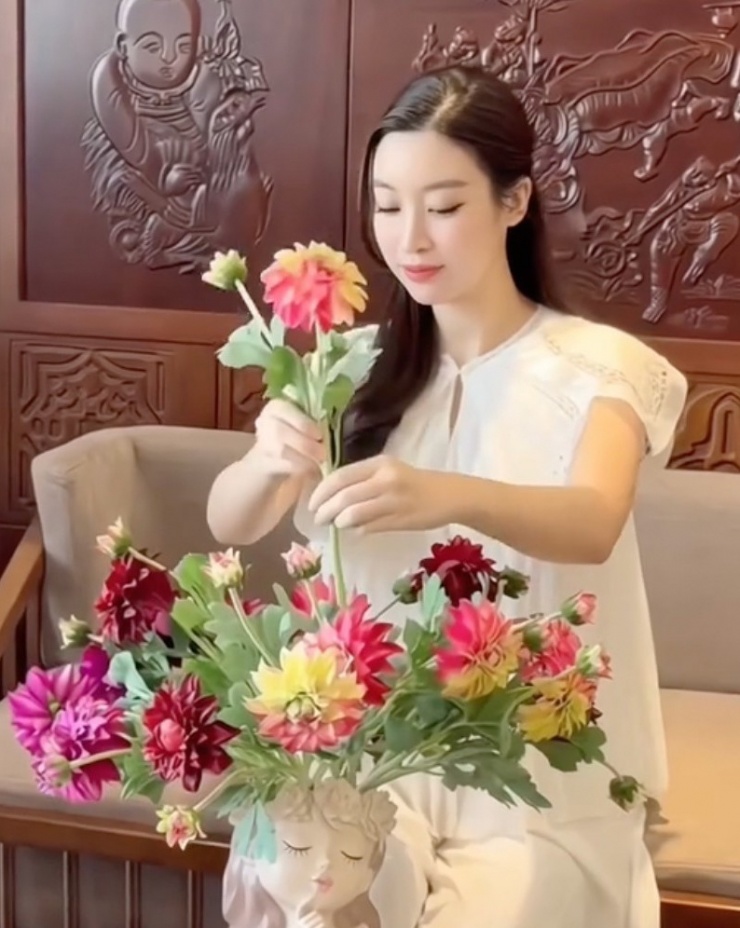 Đỗ Mỹ Linh chăm mặc giấu bụng giữa tin đồn mang bầu lần hai - 5