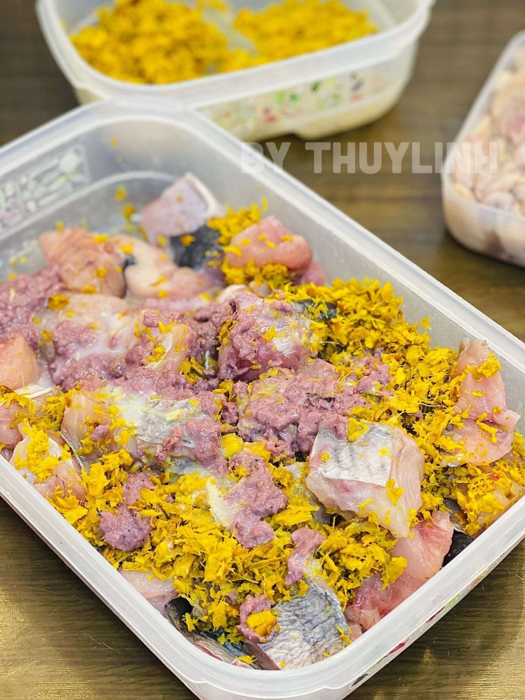 Tẩm ướp gia vị mỗi thứ một ít