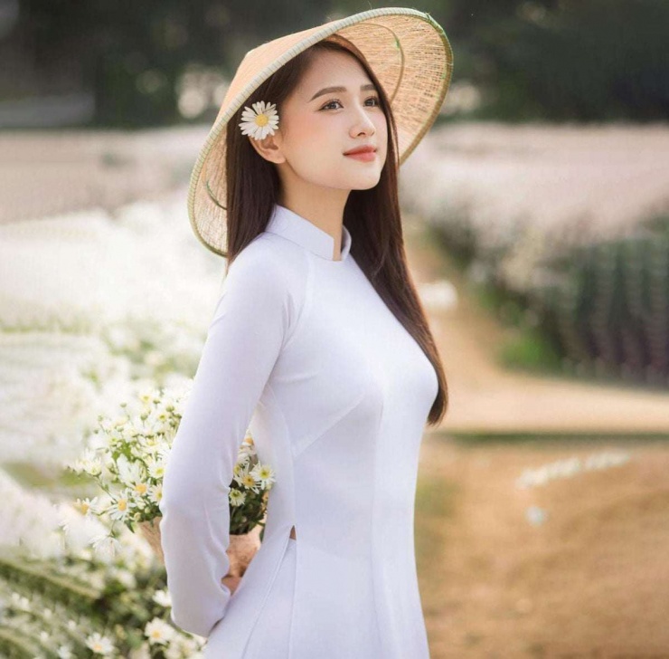 Bạn gái tiền vệ Trần Minh Vương: Là người mẫu nổi tiếng, nhan sắc "chim sa cá lặn" - 3