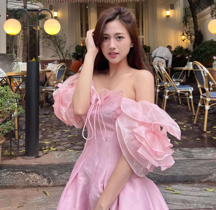 Bạn gái tiền vệ Trần Minh Vương: Là người mẫu nổi tiếng, nhan sắc "chim sa cá lặn" - 8